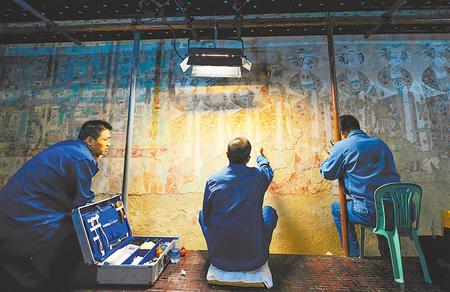 莫高窟記得，“飛天”記得…… ——敦煌研究院文物保護利用群體素描