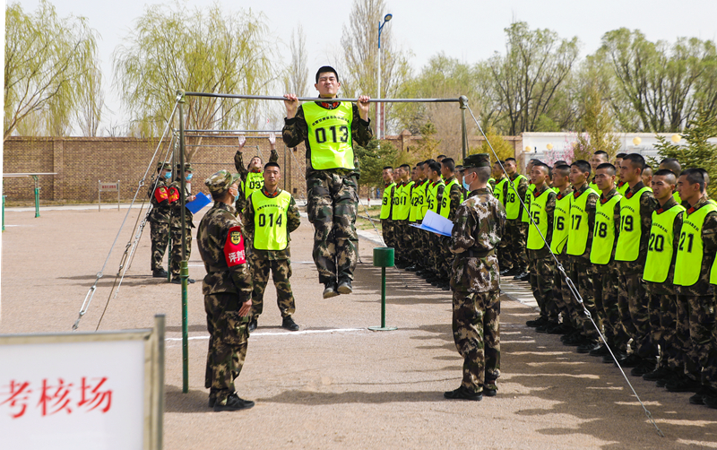 考核全程公開透明！武警甘肅總隊執(zhí)勤支隊組織2020年士官培訓對象選拔工作