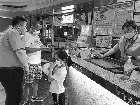 “好久不見(jiàn)，歡迎回來(lái)！”——探訪重啟后的蘭州電影院