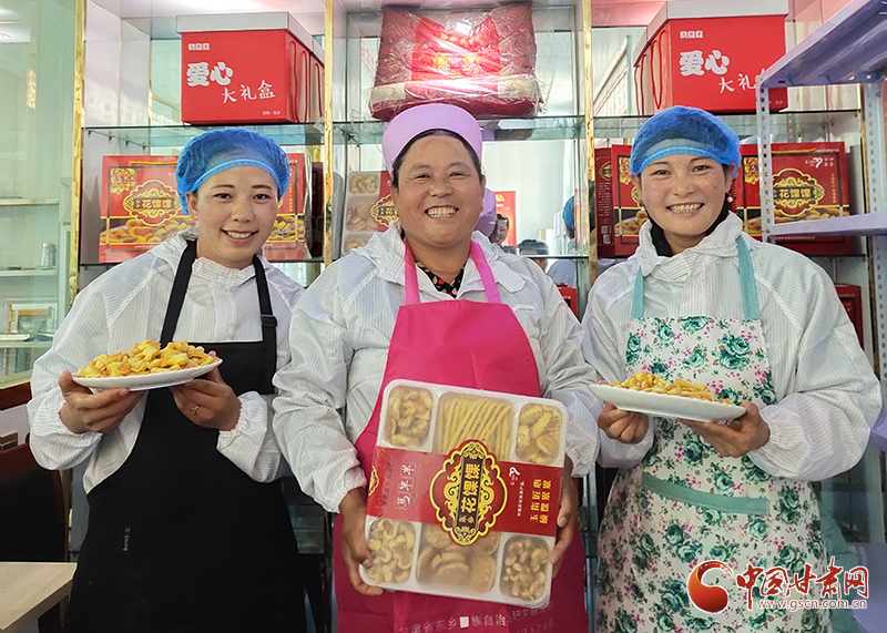 【你笑起來(lái)真好看】布楞溝：企業(yè)建在家門口 掙錢就在村里頭（圖）