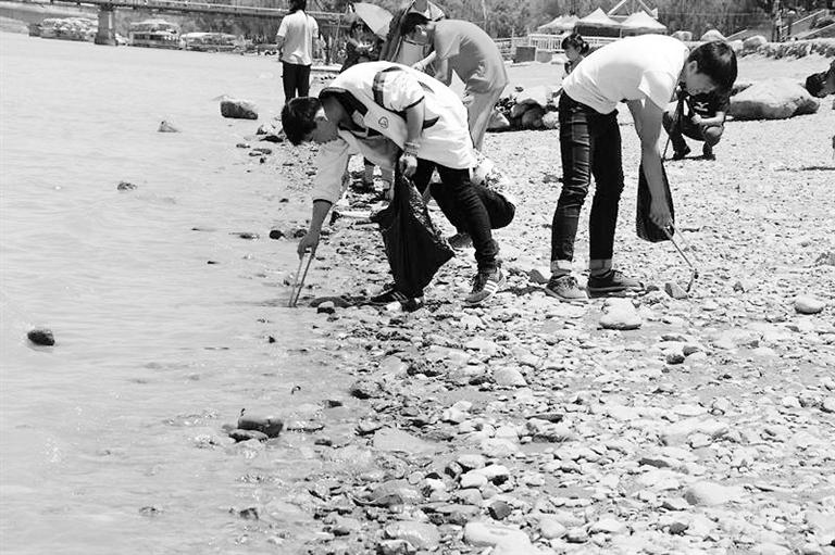 保護母親河，我們一直在路上……