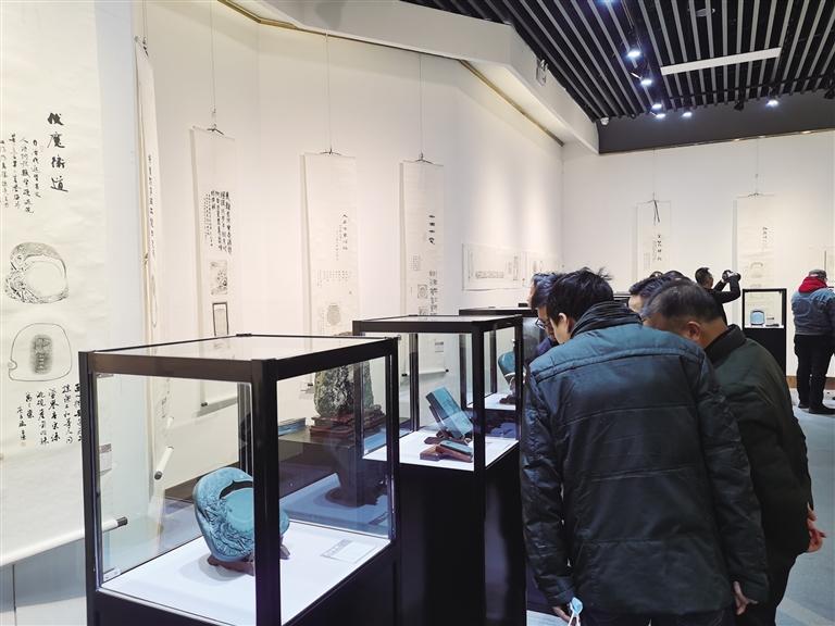 “非遺精品洮硯傳拓題跋藝術(shù)展”開展 洮硯雕刻、傳拓、拓片題跋集中亮相甘肅藝術(shù)館