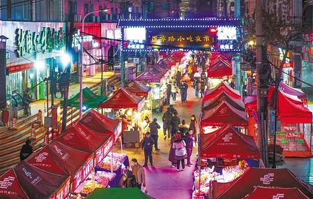 蘭州市城關(guān)區(qū)正寧路小吃夜市、南關(guān)民族風味一條街恢復營業(yè)