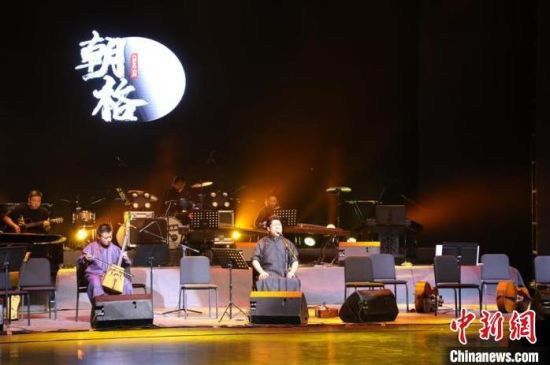 圖為甘肅本土原生態(tài)樂隊(duì)“朝格組合”在蘭州演出。(資料圖) 受訪人供圖