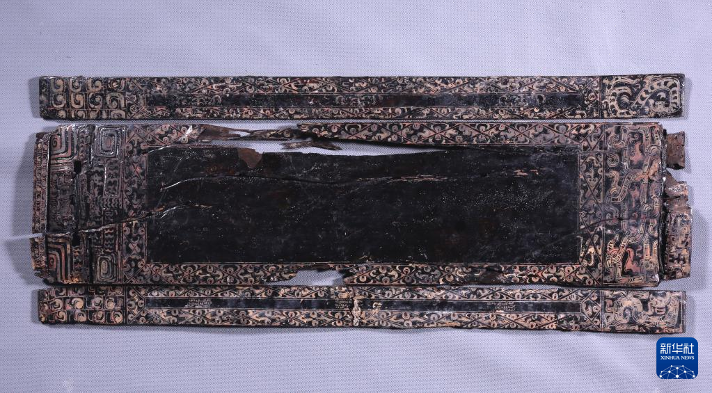 江西樟樹市國字山戰(zhàn)國墓葬出土漆瑟（資料圖）。
