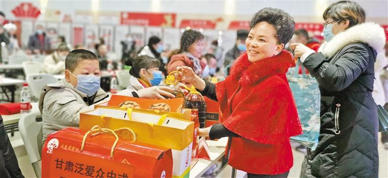 身殘志堅的郭淑芳與愛同行37年 點一盞燈，照亮別人也照亮自己