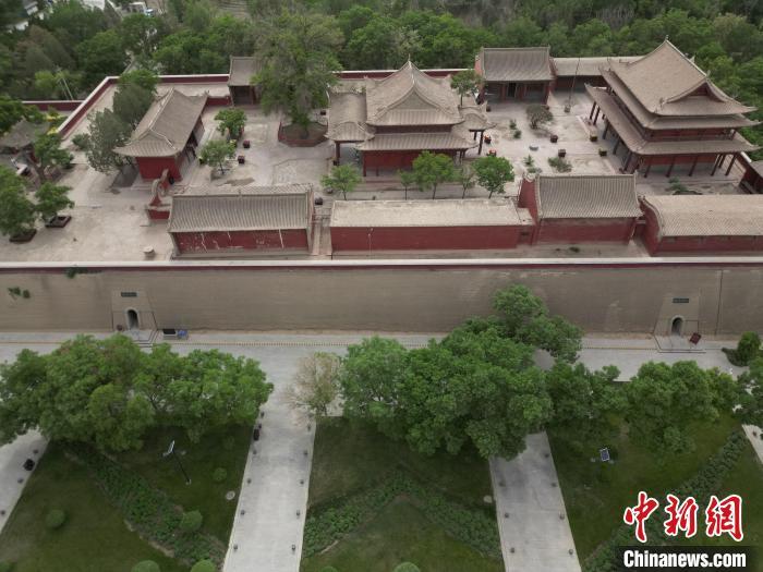 5月16日，航拍下的雷臺漢墓墓室入口。戴文昌　攝